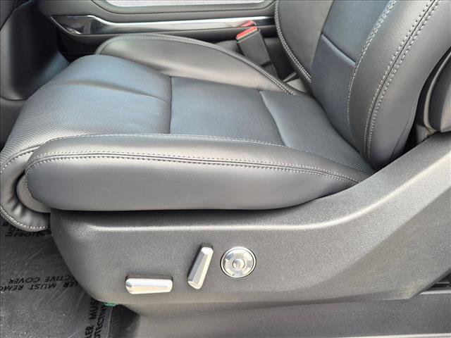 New 2027 Lincoln Navigator Reserve w/ Jet Appearance Package RWD image 4
