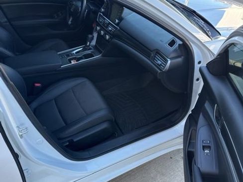 Used 2022 Honda Accord Sport image 14