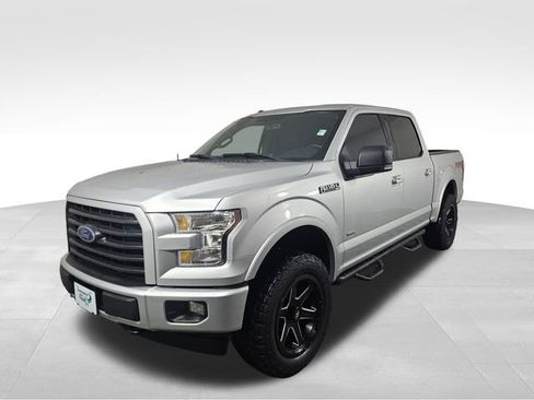 Used 2017 Ford F150 XLT w/ Equipment Group 302A Luxury image 3