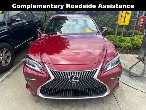 Used 2021 Lexus ES 300h w/ Premium Package FWD image 3