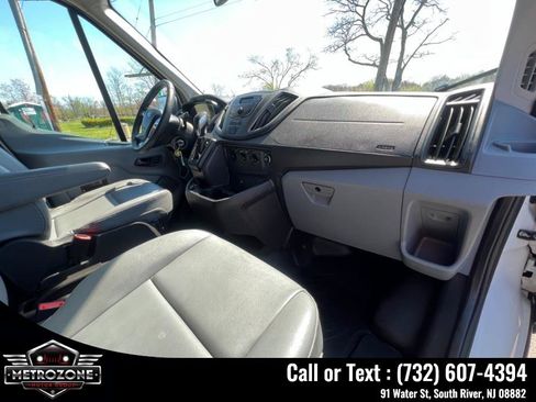 Used 2019 Ford Transit 250 148 High Roof RWD image 26
