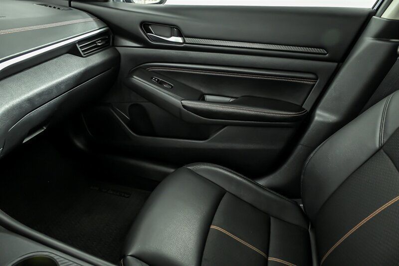 Used 2022 Nissan Altima 2.5 SR FWD image 28