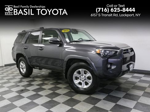 Used 2022 Toyota 4Runner SR5 Premium image 1