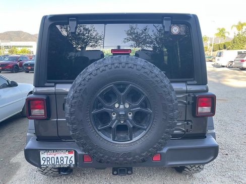Used 2025 Jeep Wrangler Unlimited Sport AWD/4WD image 7