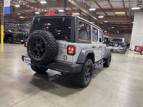 Used 2023 Jeep Wrangler Unlimited AWD/4WD image 5