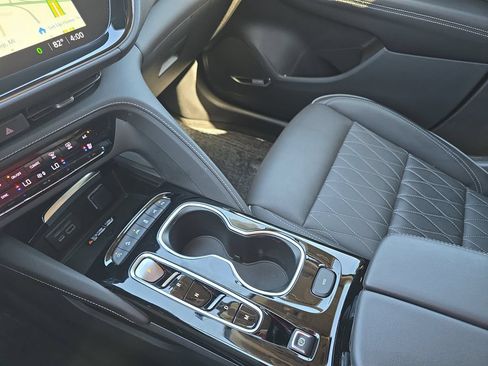 Certified 2023 Buick Envision Avenir AWD/4WD image 28