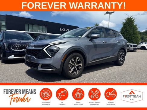 Used 2025 Kia Sportage EX FWD image 1