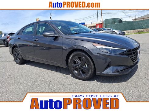 Used 2021 Hyundai Elantra SEL FWD image 1