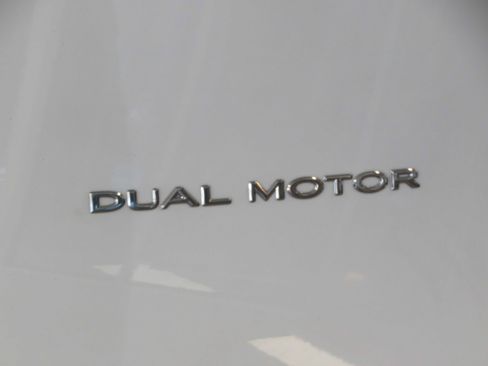 Used 2024 Tesla Model Y Long Range AWD/4WD image 62