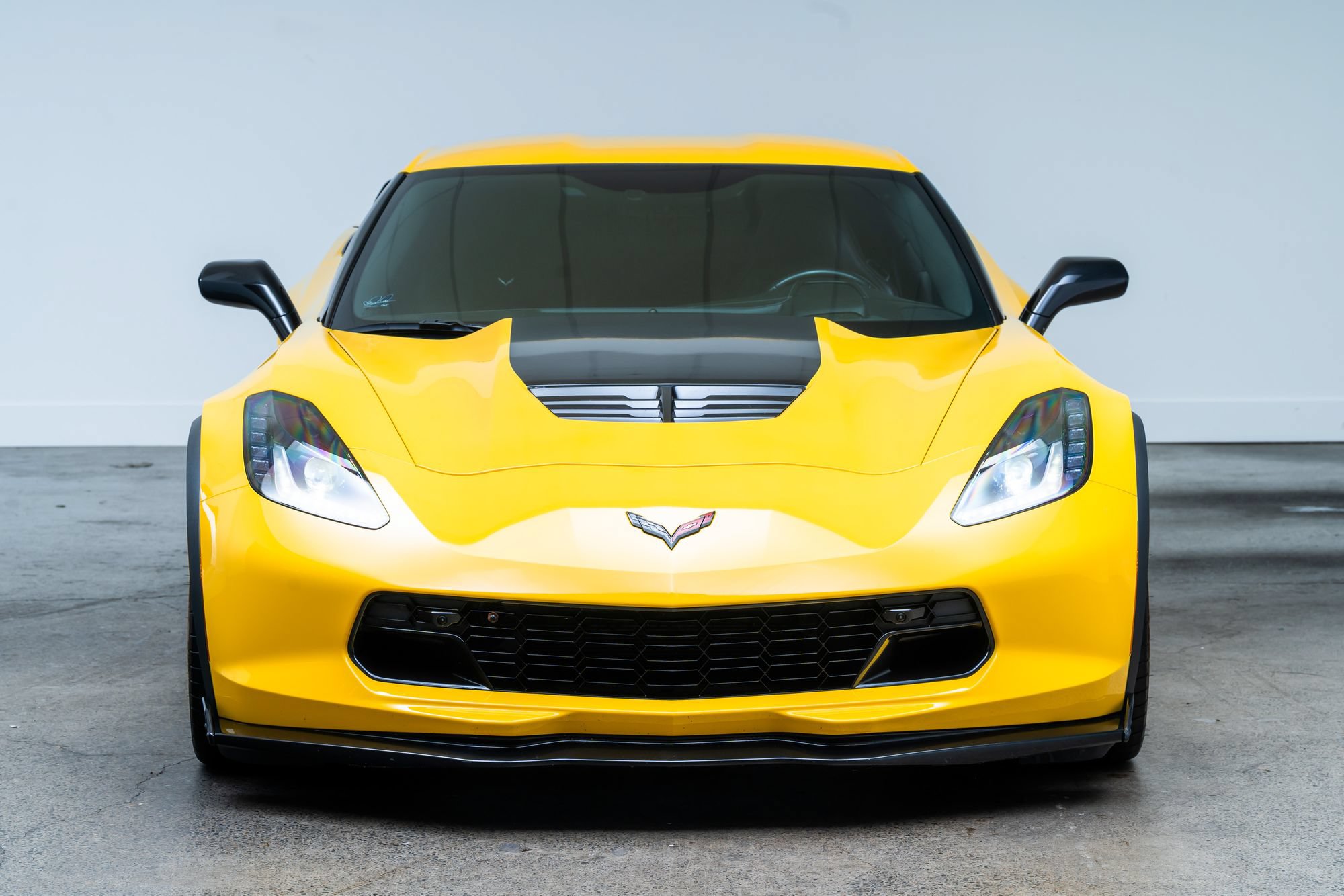 Used 2017 Chevrolet Corvette Z06 RWD image 3
