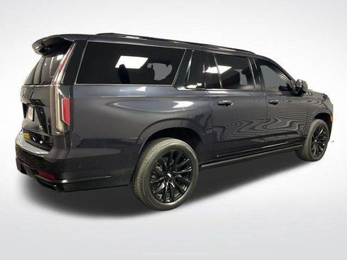 Used 2023 Cadillac Escalade ESV Sport Platinum w/ LPO, ONYX Package AWD/4WD image 5