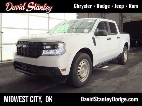 Used 2023 Ford Maverick XL image 1