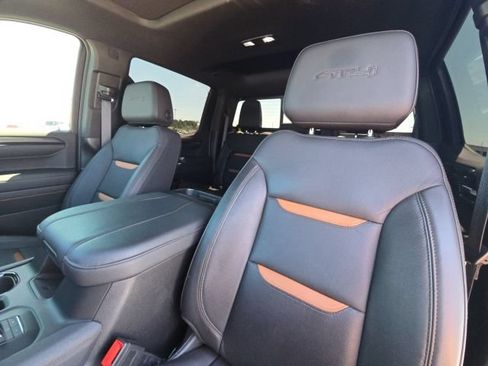 Used 2024 GMC Sierra 1500 AT4 w/ Technology Package AWD/4WD image 22