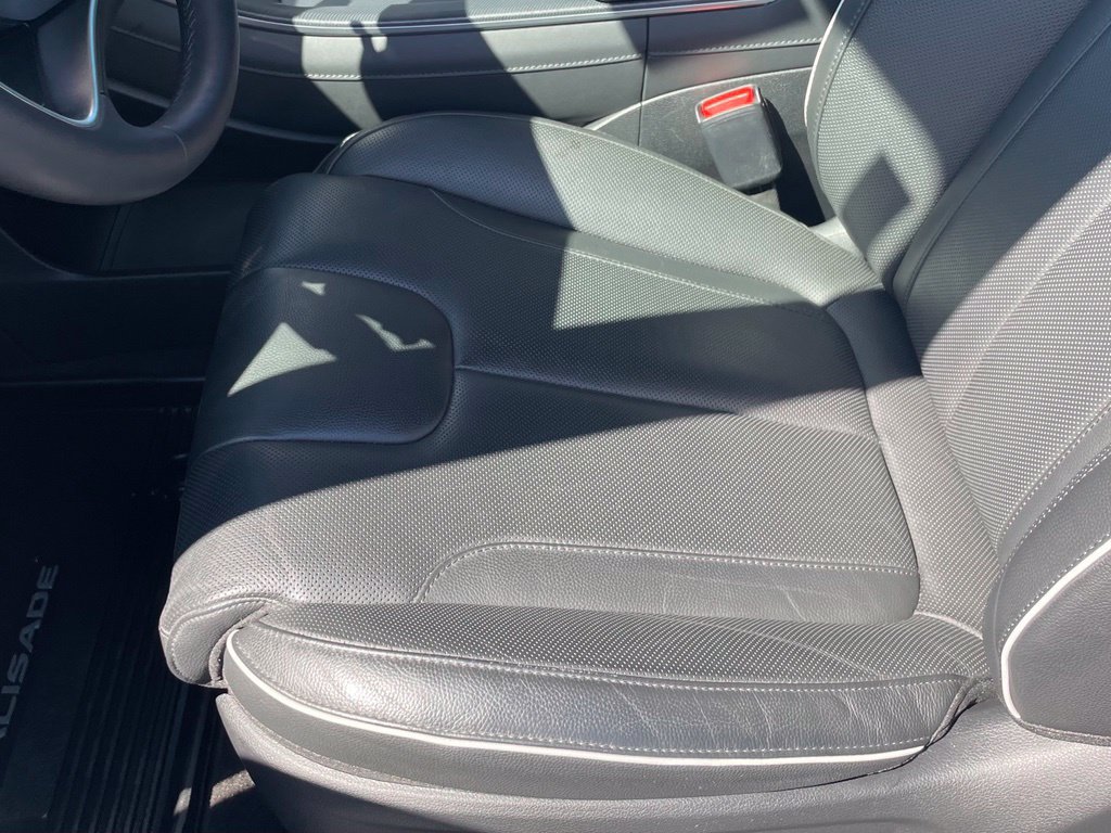 Certified 2024 Hyundai Palisade Limited FWD image 23