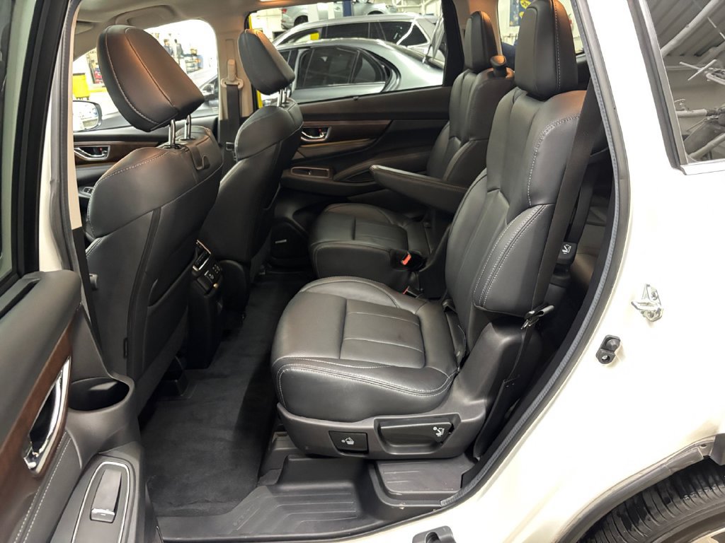 Used 2024 Subaru Ascent Touring AWD/4WD image 14