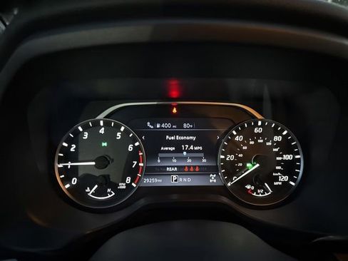 Used 2023 Nissan Titan SV w/ SV Convenience Package AWD/4WD image 14
