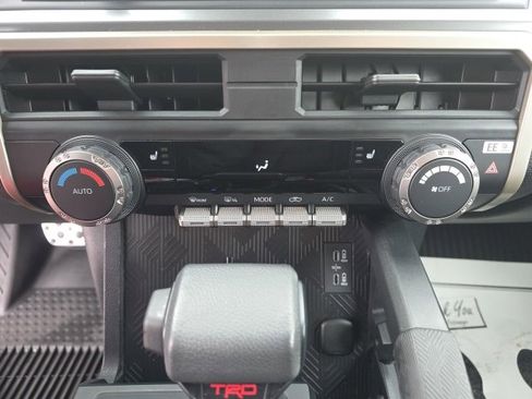 Used 2024 Toyota Tacoma TRD Sport image 22