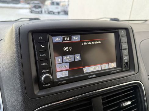 Used 2017 Dodge Grand Caravan SE w/ Power Window Group image 21