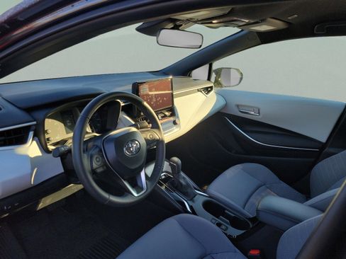 Certified 2025 Toyota Corolla SE image 30