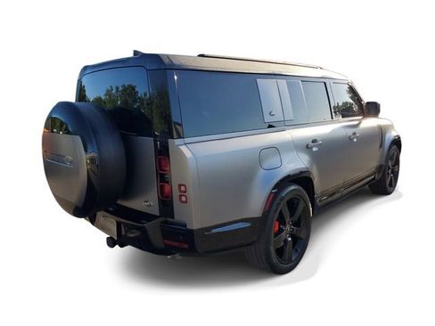 Used 2023 Land Rover Defender 130 X-Dynamic SE AWD/4WD image 4
