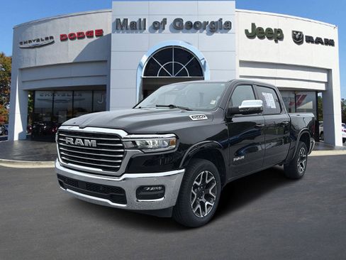 Used 2025 RAM 1500 Laramie AWD/4WD image 1