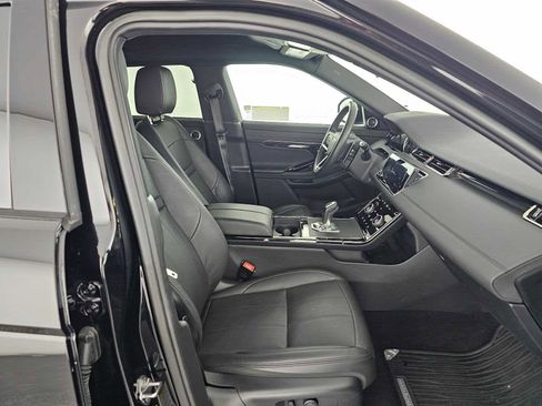 Used 2023 Land Rover Range Rover Evoque R-Dynamic SE image 13