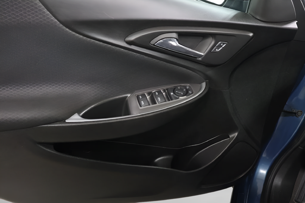 Used 2024 Chevrolet Malibu LT FWD image 19