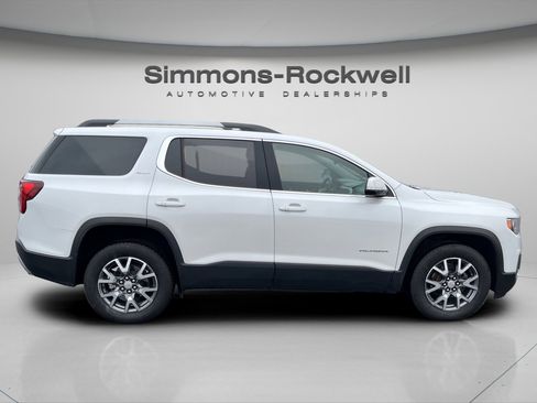 Used 2023 GMC Acadia SLT w/ Preferred Package image 8