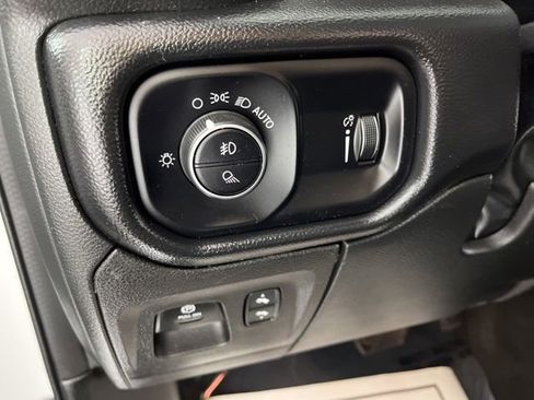 Used 2022 RAM 1500 Big Horn AWD/4WD image 32