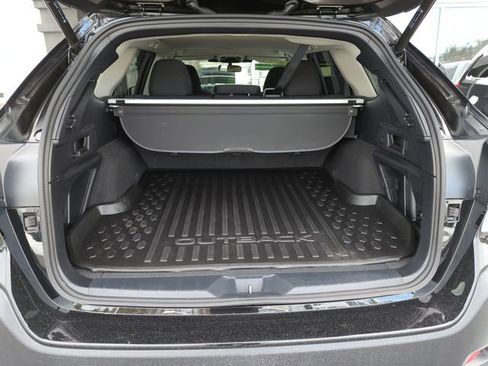 Used 2024 Subaru Outback Premium image 29