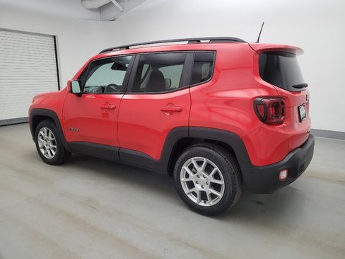 Used 2021 Jeep Renegade Latitude w/ Luxury Group I image 3