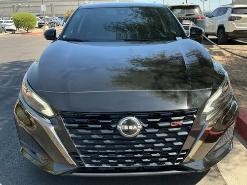 Used 2024 Nissan Altima 2.0 SR FWD image 14