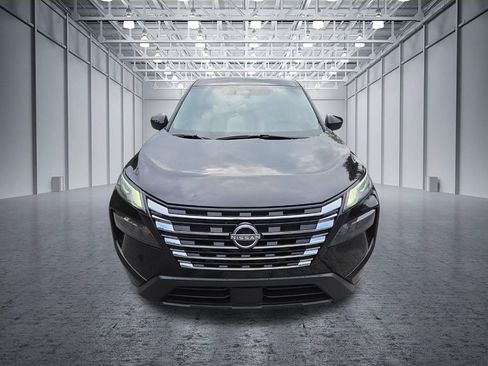 Certified 2025 Nissan Rogue SV FWD image 2