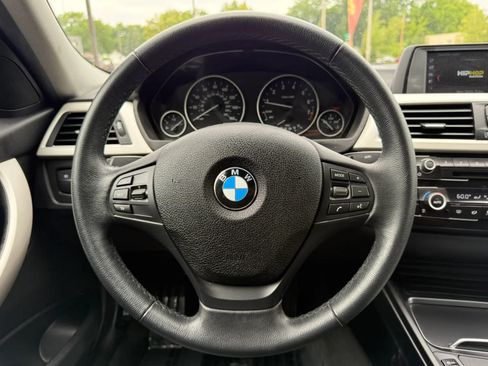 Used 2018 BMW 320i xDrive Sedan AWD/4WD image 22
