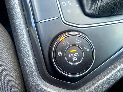 Used 2020 Volkswagen Tiguan SEL Premium R-Line image 19