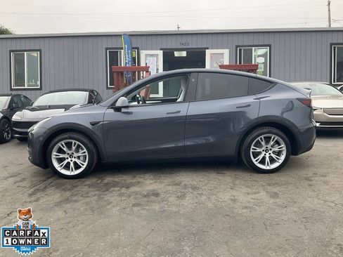 Used 2023 Tesla Model Y Long Range AWD/4WD image 5