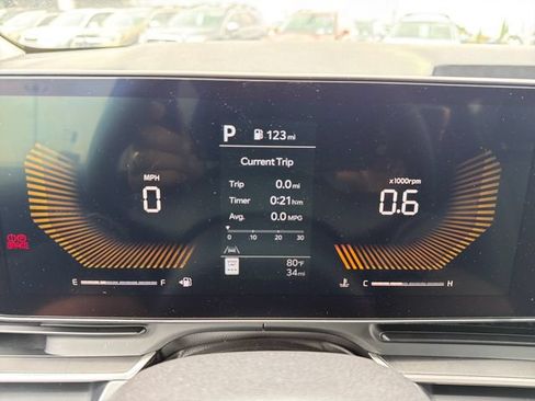New 2026 Kia Carnival FWD image 11