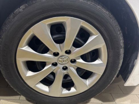 Certified 2024 Toyota Corolla LE image 38