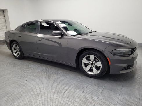 Used 2016 Dodge Charger SXT image 11