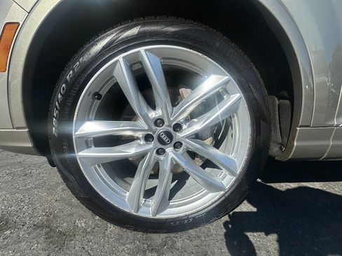 Used 2017 Audi Q7 3.0T Prestige AWD/4WD image 9