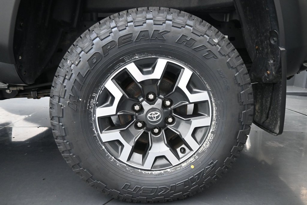 Used 2023 Toyota Tacoma TRD Off-Road AWD/4WD image 15