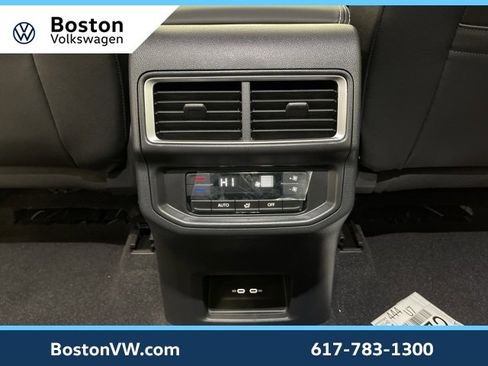 New 2026 Volkswagen Atlas SE image 27