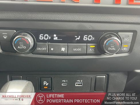 Used 2025 Nissan Frontier PRO-4X image 4