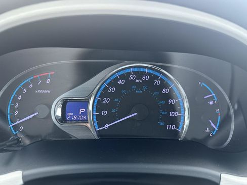 Used 2012 Toyota Sienna XLE FWD image 7