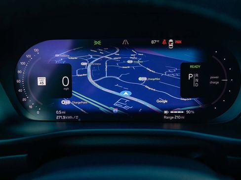 Used 2023 Volvo XC40 Recharge Core image 24