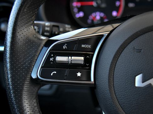 Used 2024 Kia Forte GT-Line image 32