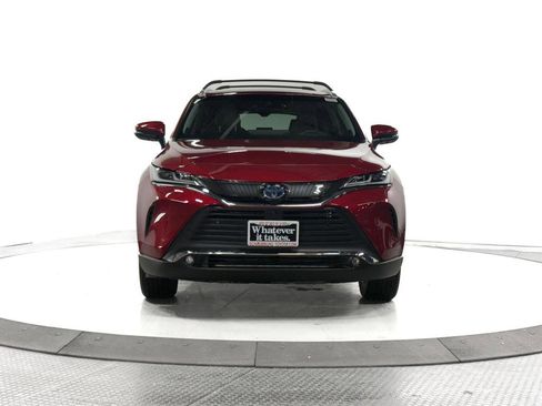 Used 2023 Toyota Venza Limited image 2