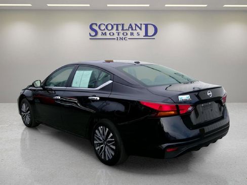 Used 2025 Nissan Altima 2.5 SV FWD image 8