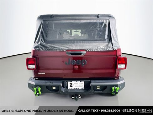 Used 2022 Jeep Gladiator Sport image 6
