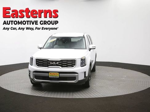 Used 2023 Kia Telluride S FWD image 55